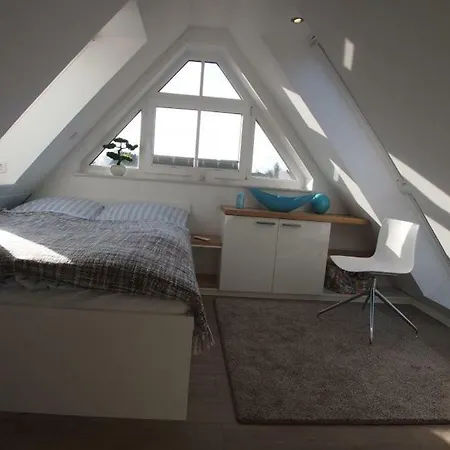 Apartment Living-art *