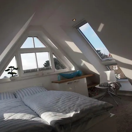 Apartment Living-art *